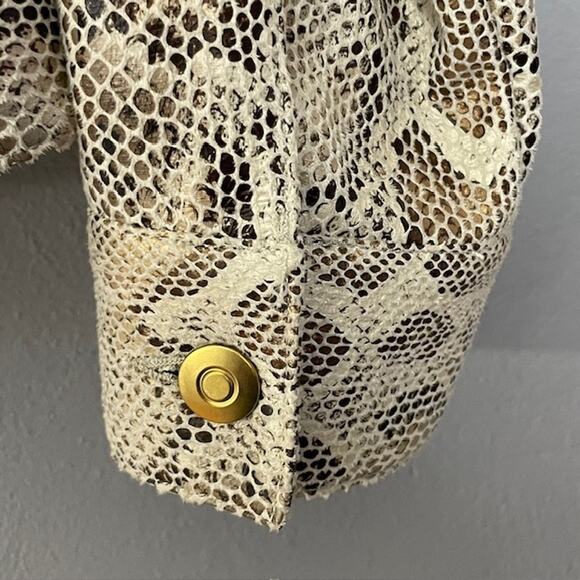 Ruby Red Cream Tan Snakeskin Print Moto Jacket Size 10 Neutral Mock Turtle - Picture 4 of 9
